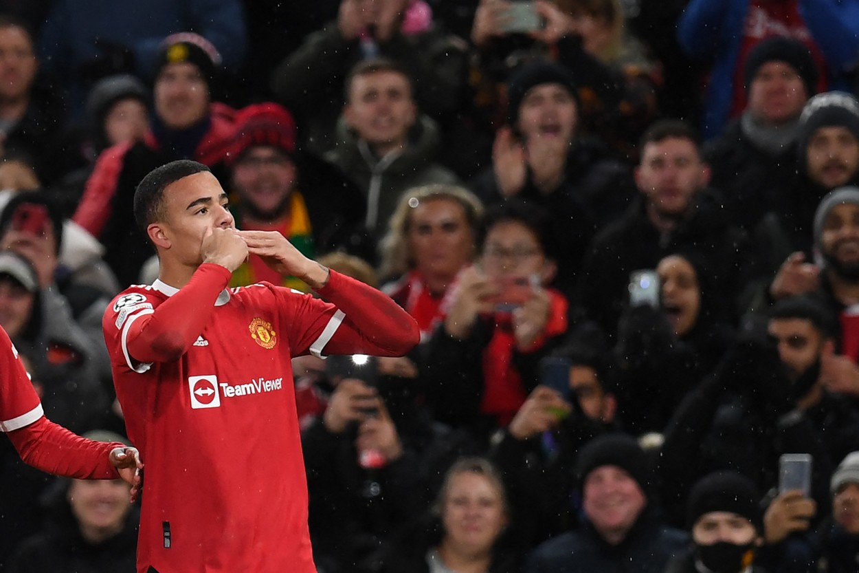UEFA a ales golurile săptămânii în Liga Campionilor. “Foarfeca” lui Greenwood, pe primul loc