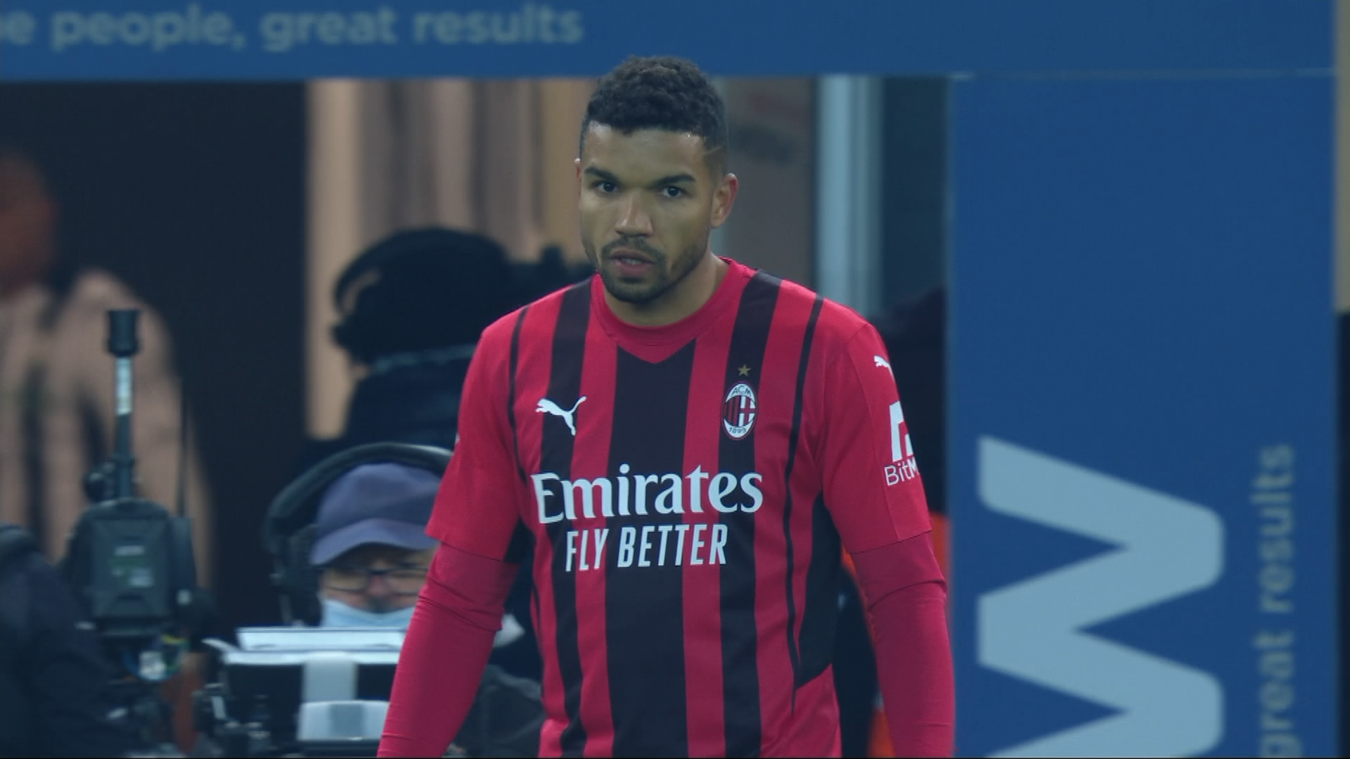 Un jucător de la AC Milan a jucat o repriză cu numele scris greșit pe tricou! Gafa ”rossonerilor”