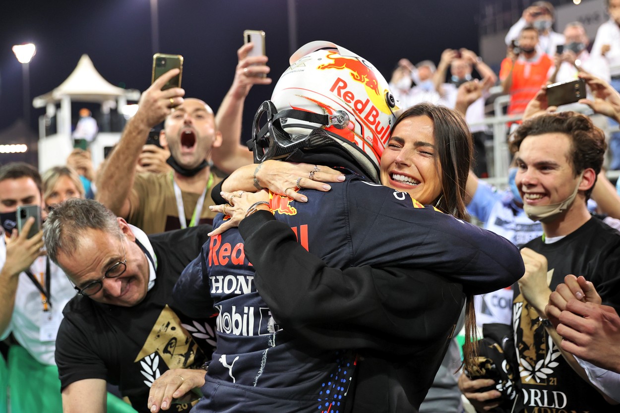 Imagini emoționante cu iubita lui Verstappen. Kelly Piquet, în lacrimi după ce Max a devenit campion mondial în F1