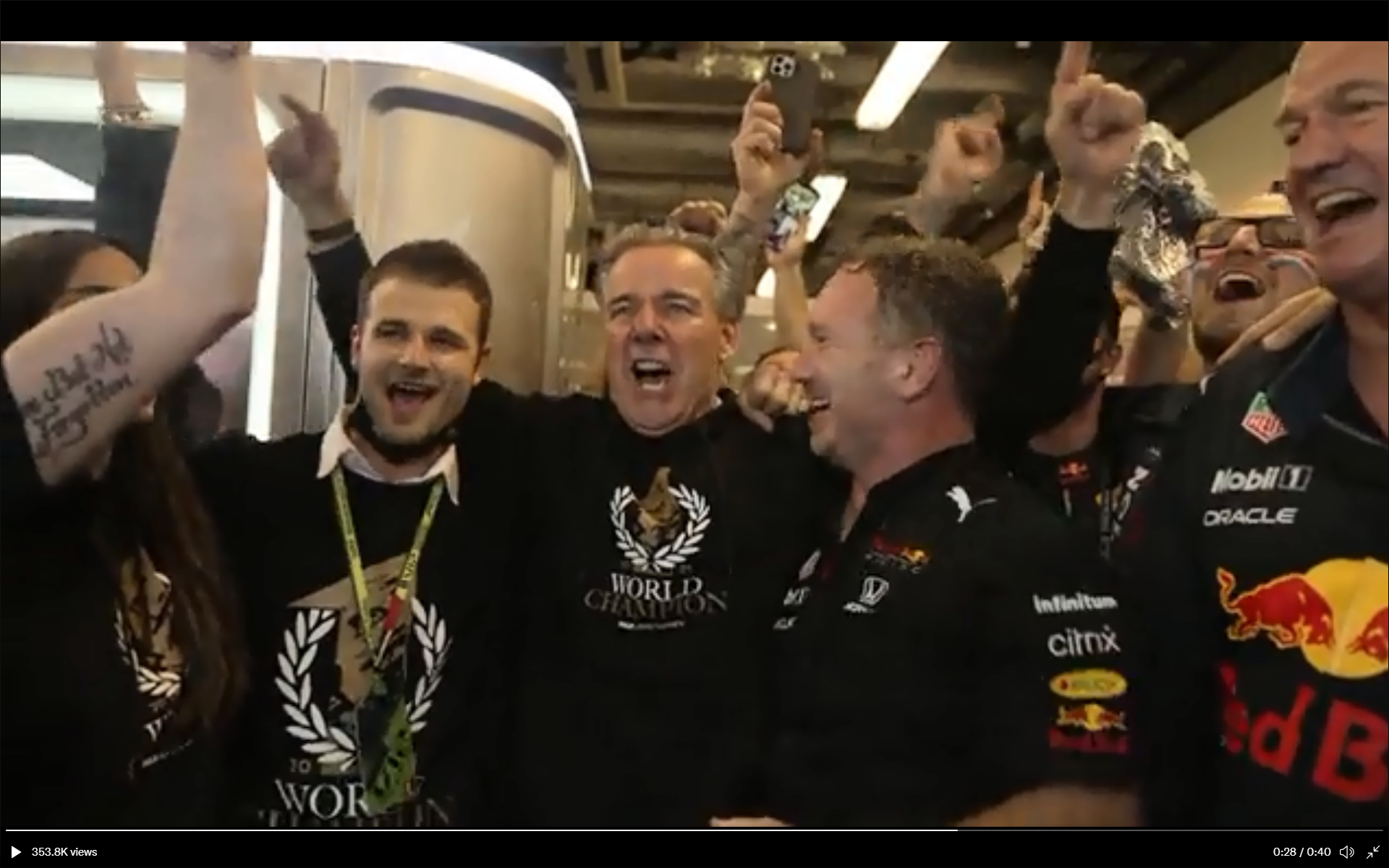 Așa sună victoria! Pe ce melodie a sărbătorit echipa lui Max Verstappen triumful olandezului