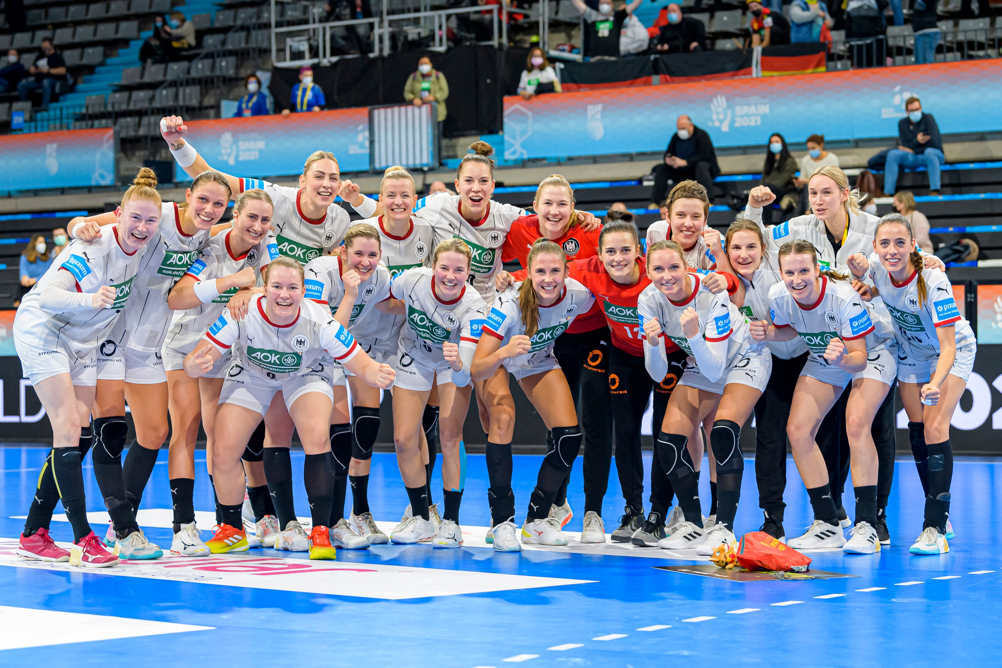 Danemarca - Brazilia, 18:30, și Spania - Germania, 21:30, în direct la Digi Sport 3. Start în sferturile CM de handbal feminin