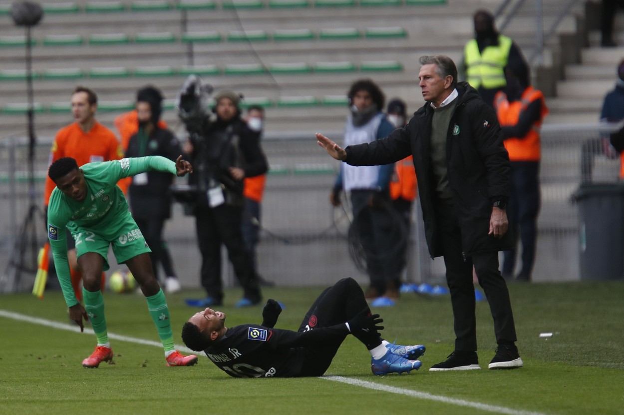 Deținătoarea recordului de titluri în Ligue 1 și-a demis antrenorul