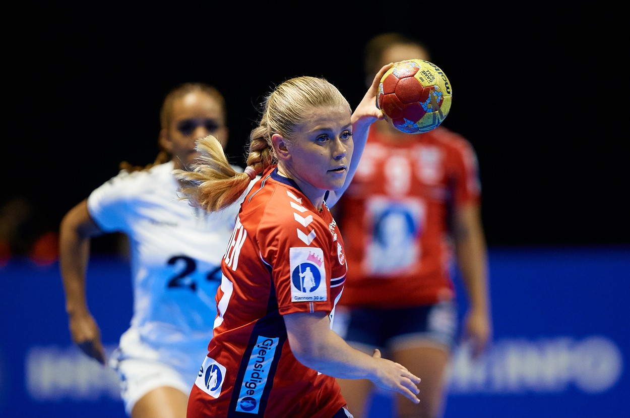 Norvegia - Rusia, ACUM, Digi Sport 3. Franța - Suedia, 21:30, în sferturile CM de handbal feminin