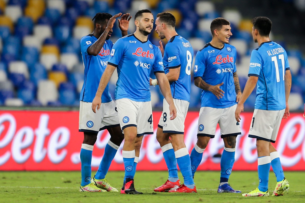 Un fotbalist de la Napoli, amendat pe aeroport. Ce au descoperit polițiștii de la vamă