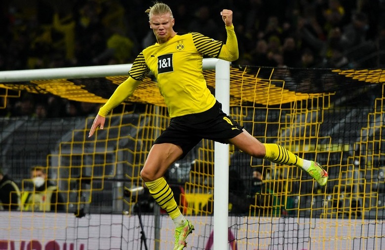 Erling Haaland a sfidat gravitația! Norvegianul a marcat un gol în stilul CR7 pentru Borussia Dortmund