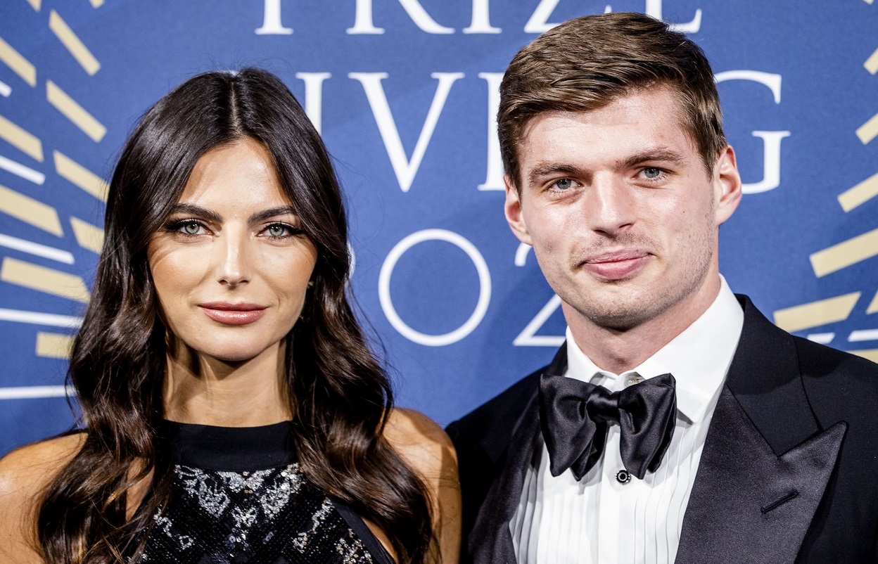 Max Verstappen a primit trofeul de campion mondial! Cum a apărut alături de Kelly Piquet