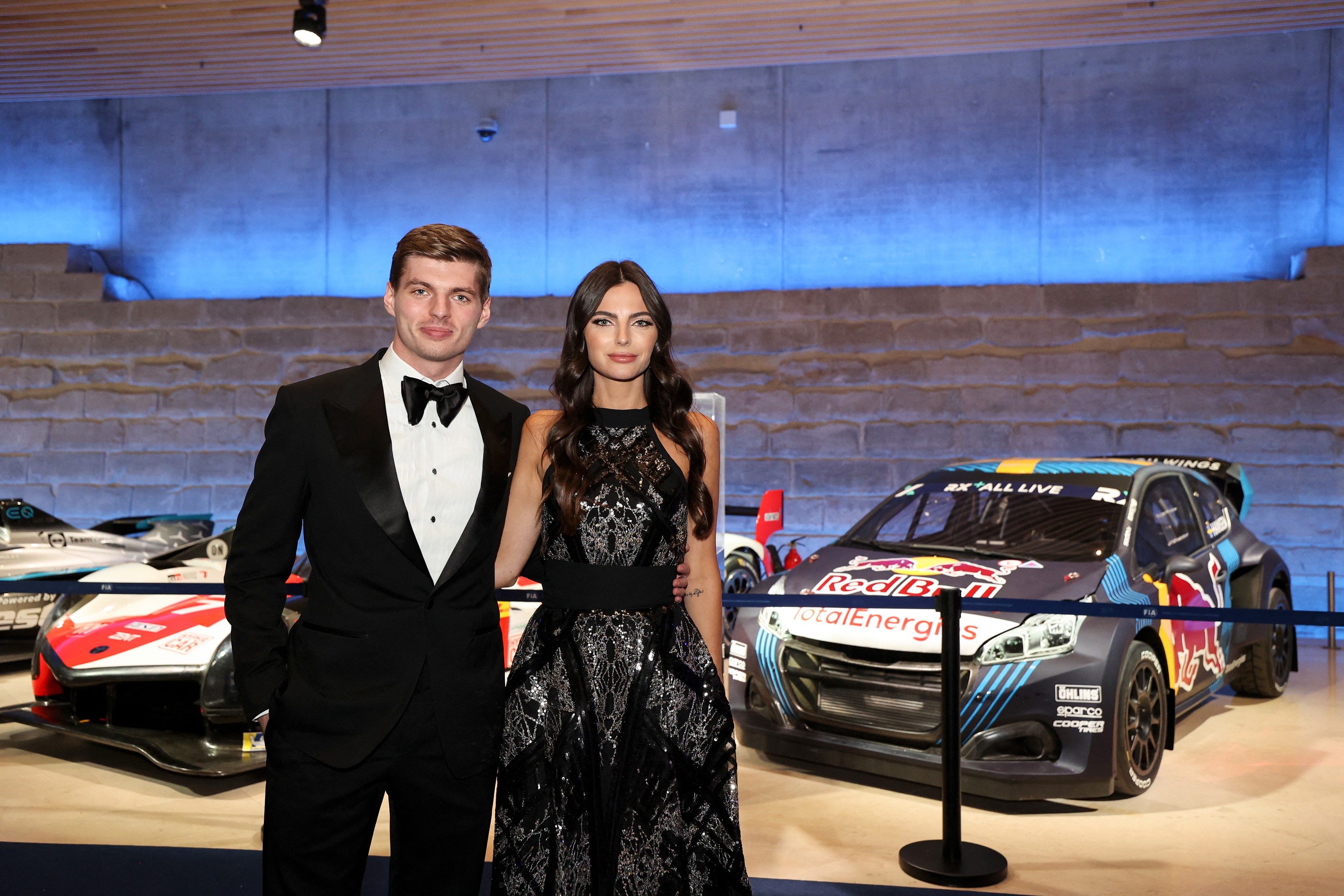 Ce a făcut Max Verstappen când un copil l-a ”uitat” în momentul discursului de la Gala FIA