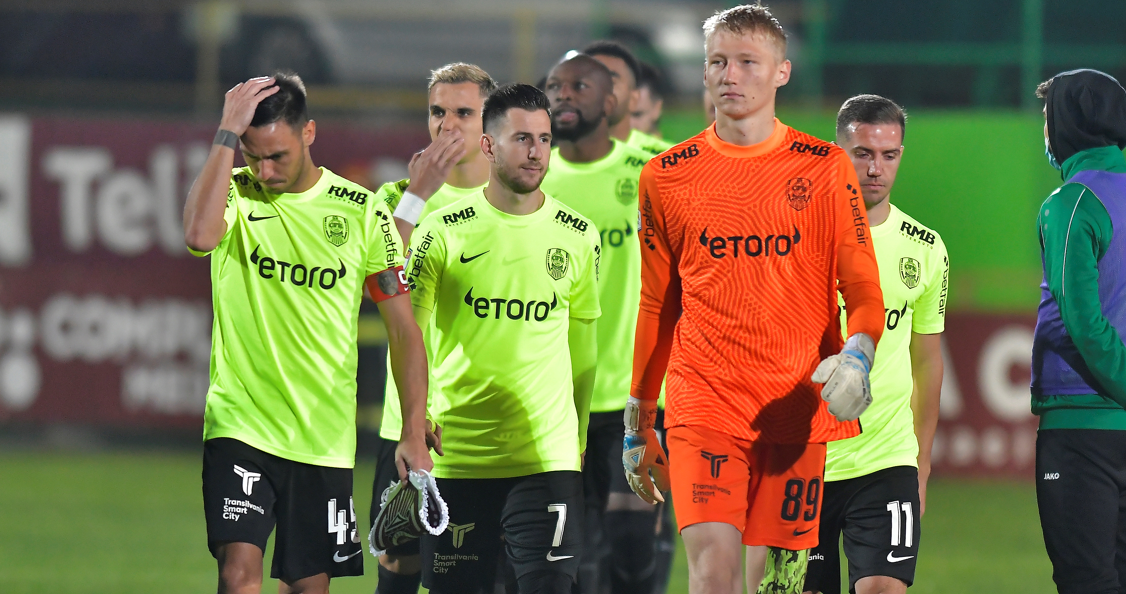 CFR Cluj a renunțat la un jucător. Ascensiunea unui tânăr l-a obligat pe Dan Petrescu să ia decizia