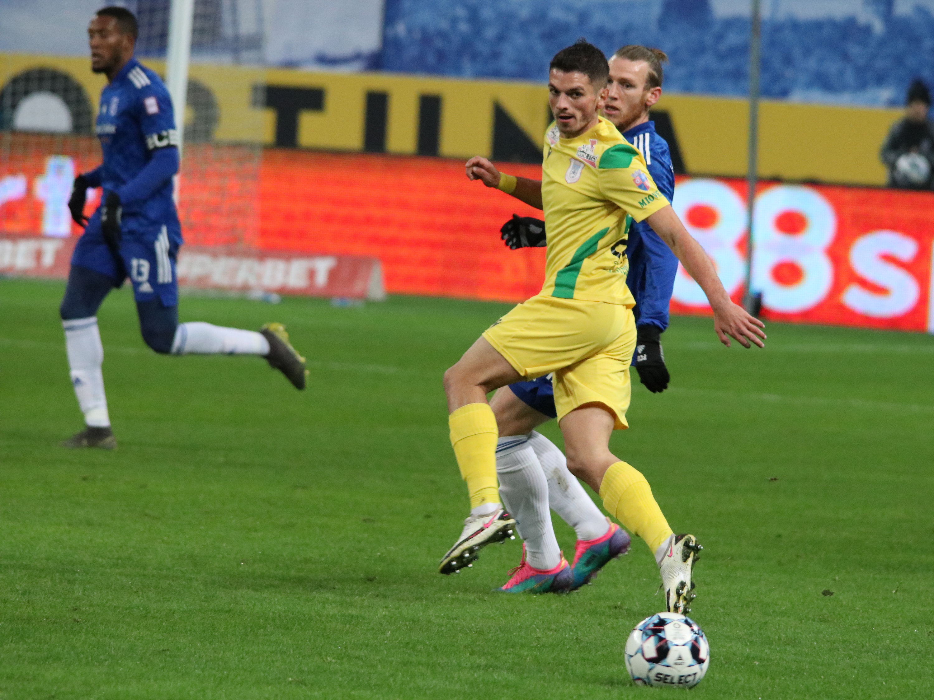 U Craiova 1948 - CS Mioveni 0-0. Remiză fără goluri, dar plină de bare