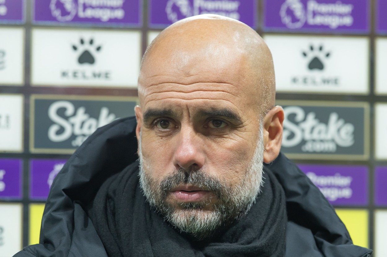 Situație tensionată la Manchester City. Doi jucători importanți, sancționați de Guardiola