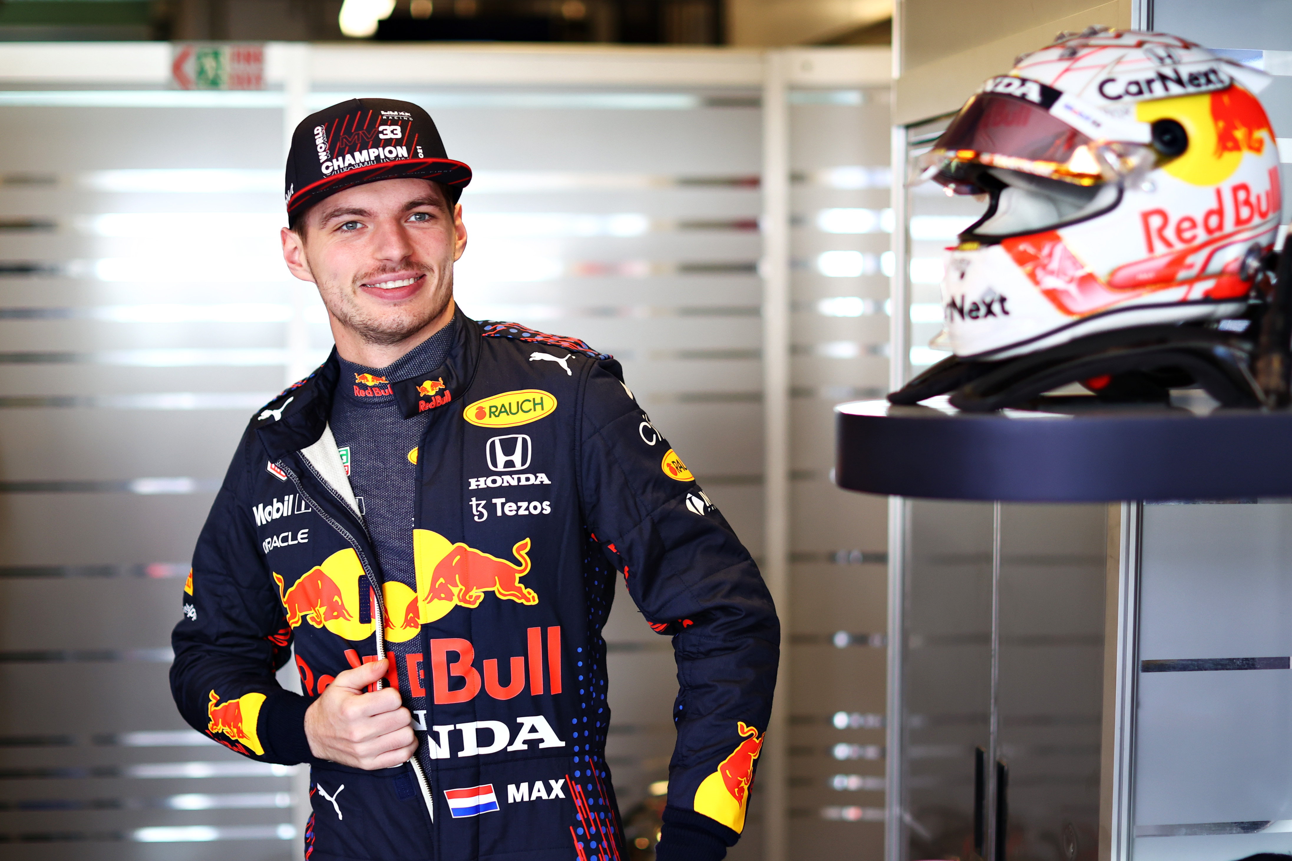 Clauza prin care Max Verstappen se poate despărți de Red Bull, chiar dacă a semnat, recent, prelungirea!