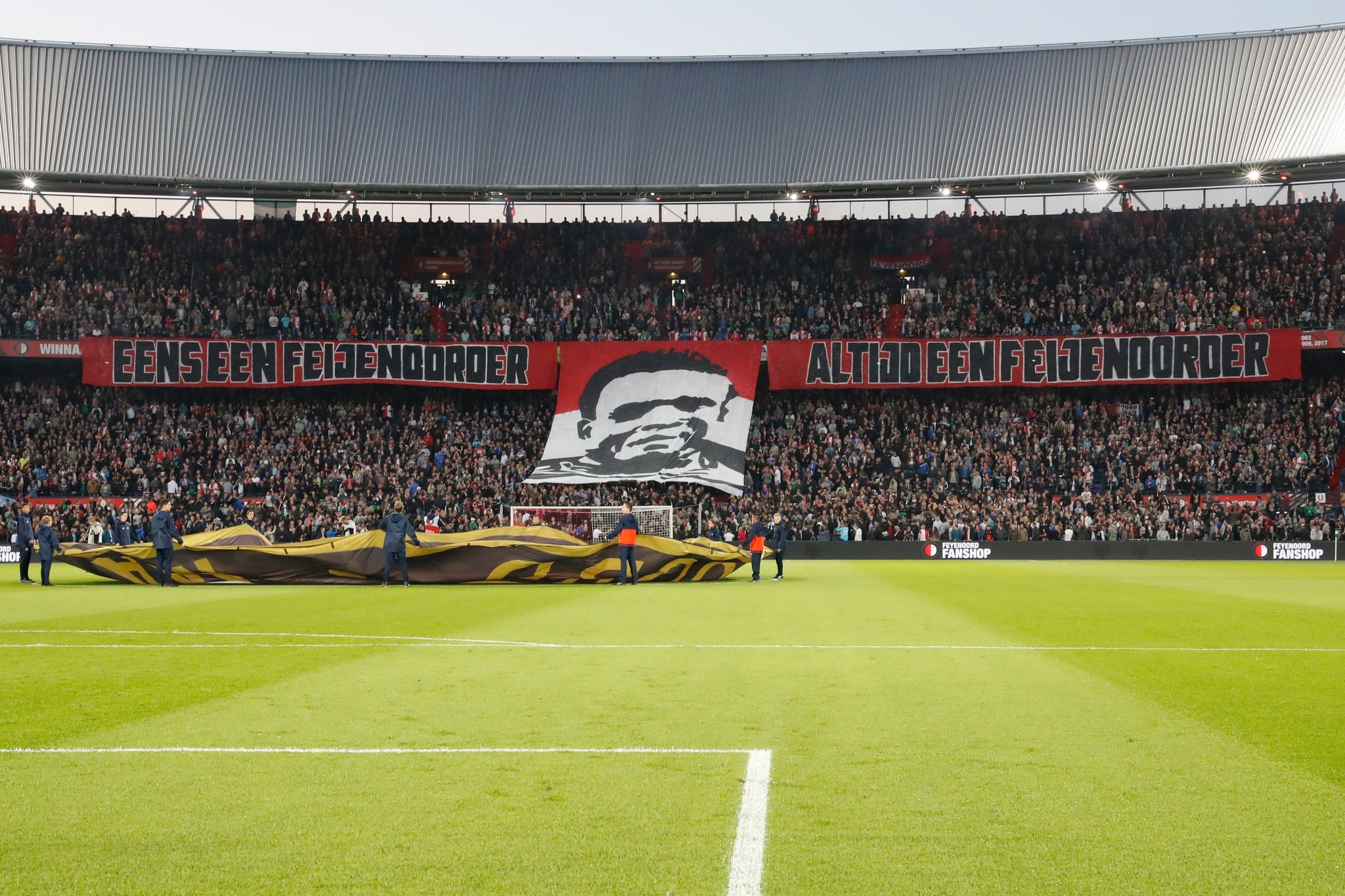 Feyenoord, în doliu. Un fost jucător important a fost răpus de cancer