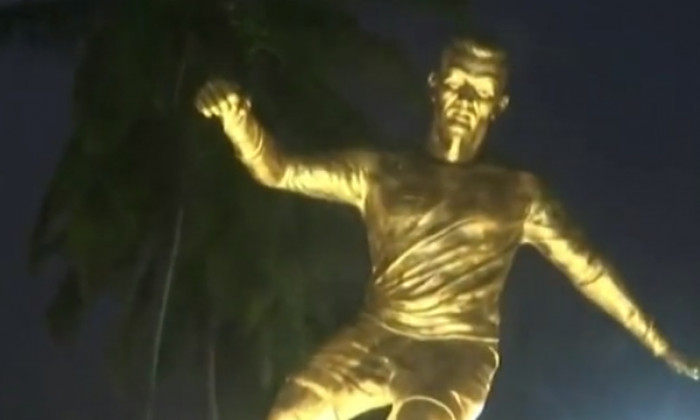 Statuia lui Cristiano Ronaldo din India / Foto: Captură Twitter@CBSNews