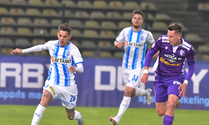 Alexandru Ișfan și George Cîmpanu, într-un meci FC Argeș - Universitatea Craiova / Foto: Sport Pictures