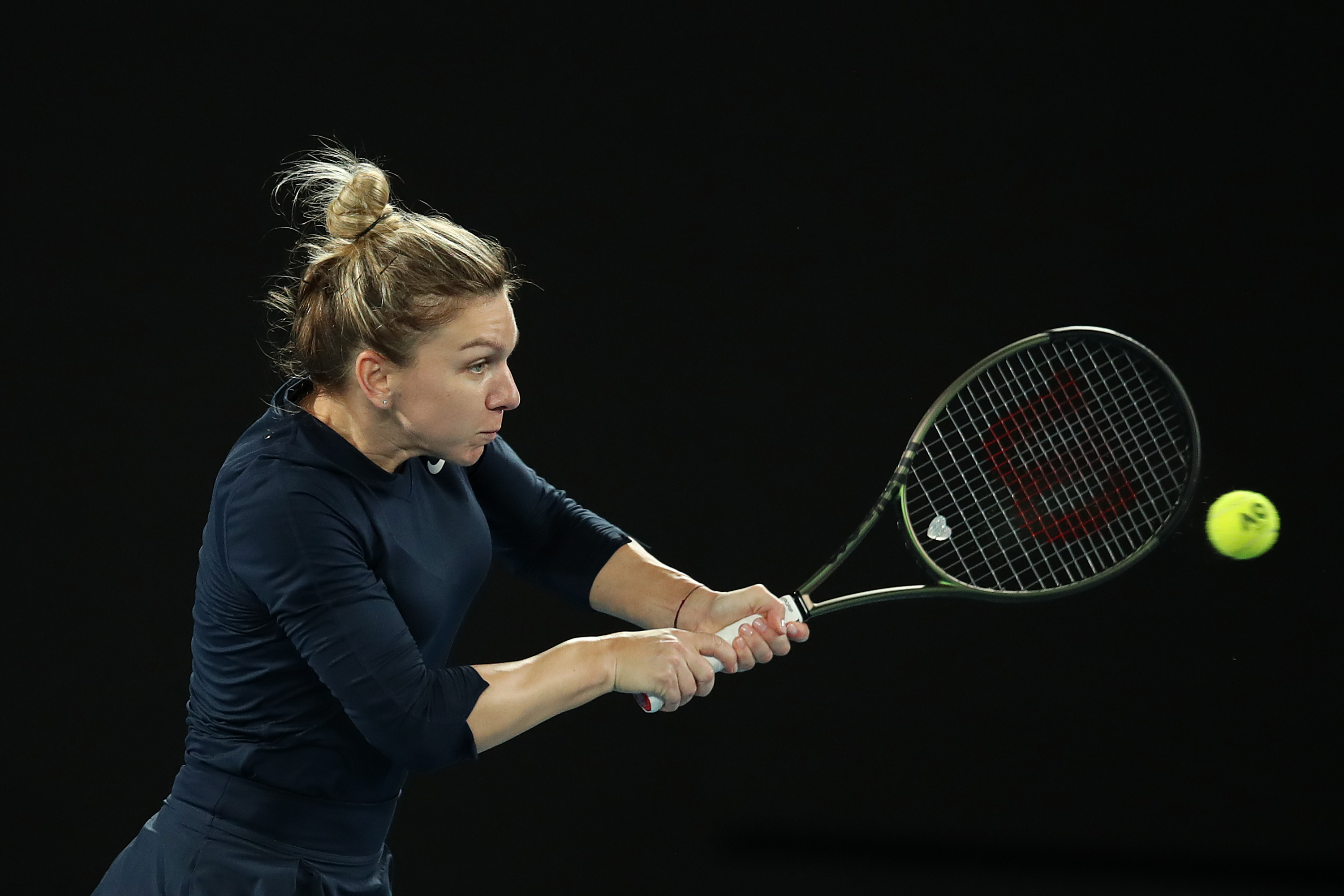 Simona Halep - Viktorija Golubic 6-2, 5-7, 1-0, ACUM, în direct la Digi Sport 2. Românca începe cu break decisivul