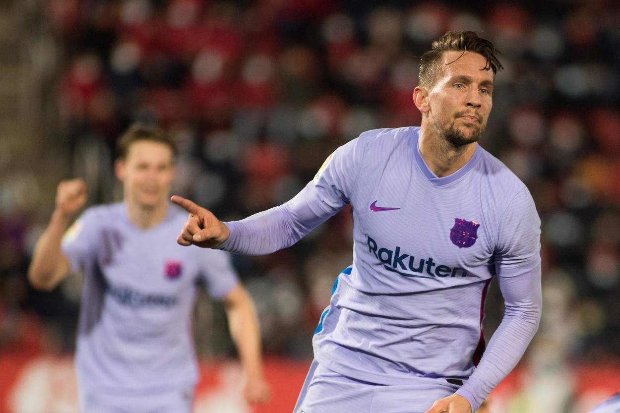 Luuk de Jong, gol norocos în FC Barcelona - Real Madrid! Cum a profitat de eroarea lui Militao