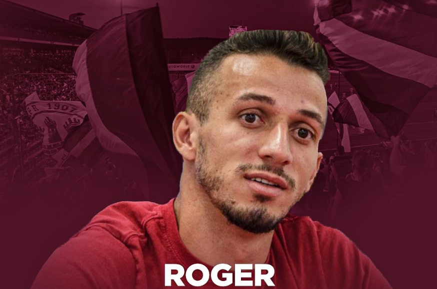 Au bătut palma: Roger, al treilea fotbalist care semnează cu CFR Cluj în această iarnă