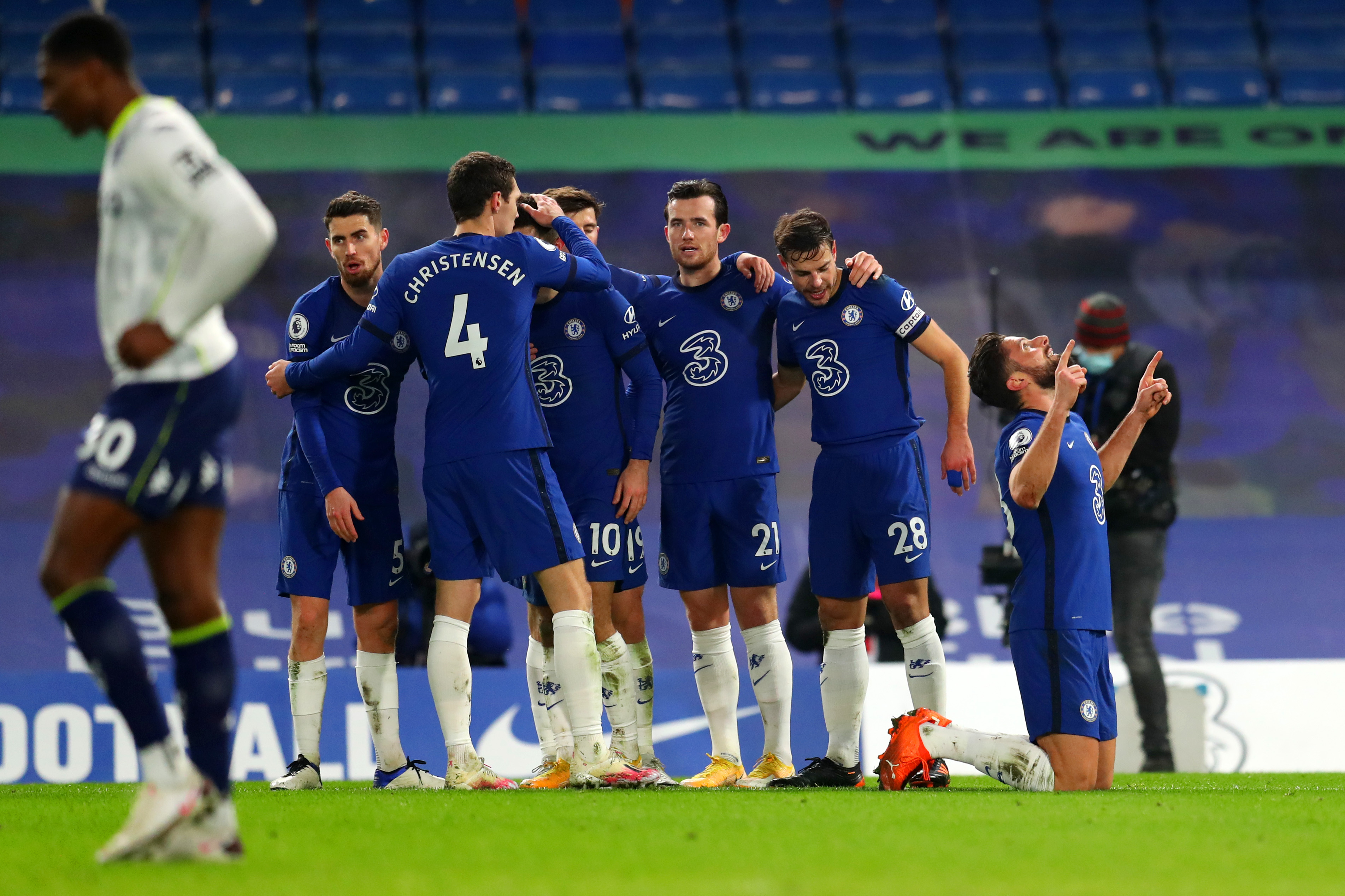 Barcelona se luptă cu Bayern pentru un jucător de la Chelsea. Altul ar fi semnat un precontract