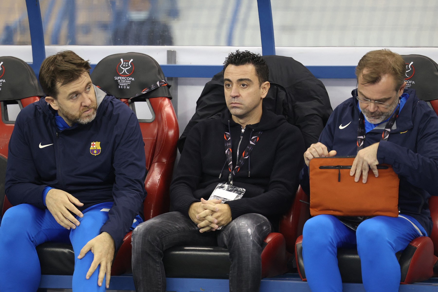 Jucătorul care l-a făcut pe Xavi să se răzgândească! Era ca și plecat de la Barcelona