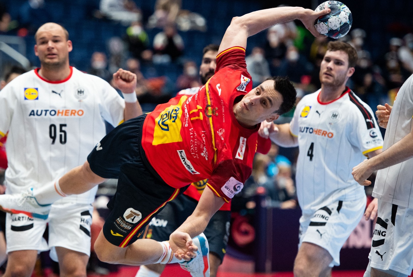 CE de handbal masculin | Rusia - Spania 25-26. Polonia - Suedia, de la 19:00, la Digi Sport 2. Programul zilei