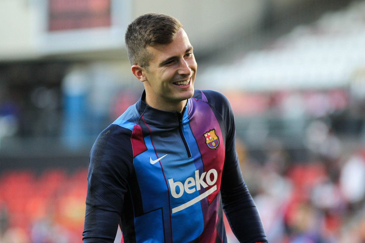 Galatasaray, aproape de un transfer important! Un jucător de la Barcelona, gata să devină coleg cu Moruțan și Cicâldău