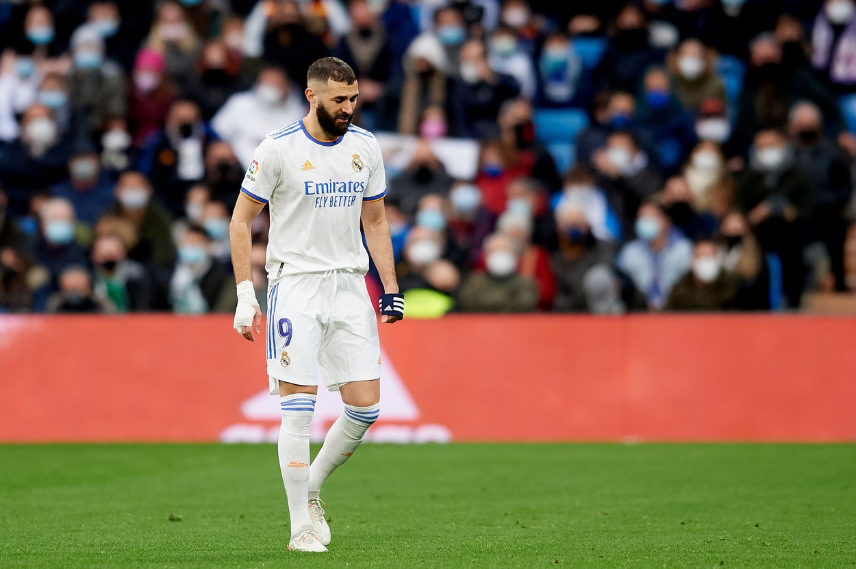 Meci de coșmar pentru Karim Benzema! A ratat un penalty și s-a accidentat. Francezul riscă să rateze duelul cu PSG