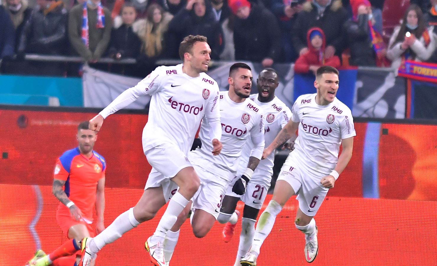 FCSB - CFR Cluj 3-3. Duel incendiar pe Arena Națională