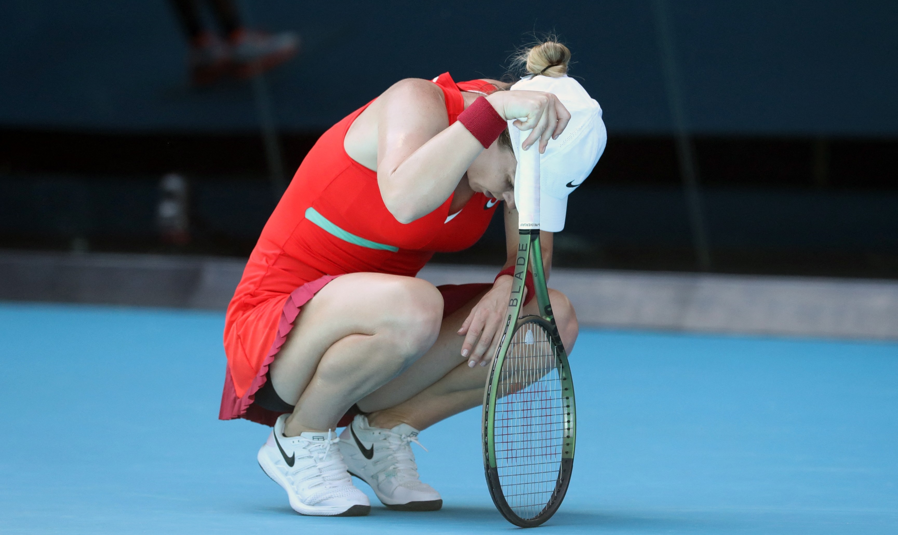 Am amețit, mi-a fost rău, m-a durut stomacul! Chinul prin care a trecut Simona Halep în meciul cu Alize Cornet