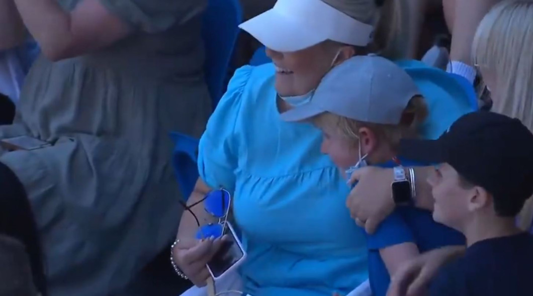kyrgios minge copil8