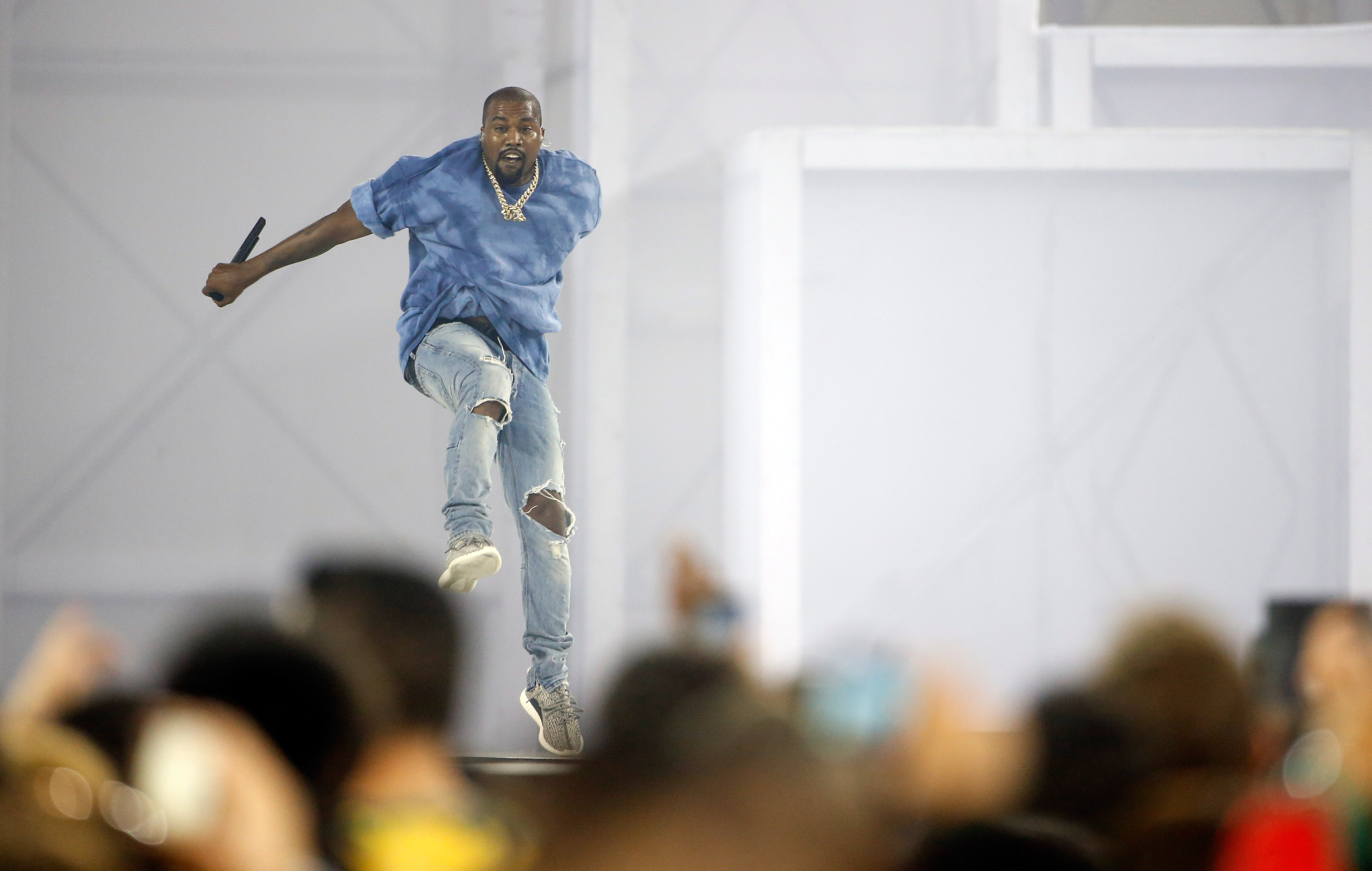 PSG l-a chemat pe Kanye West la antrenament. Messi are "legătură directă"