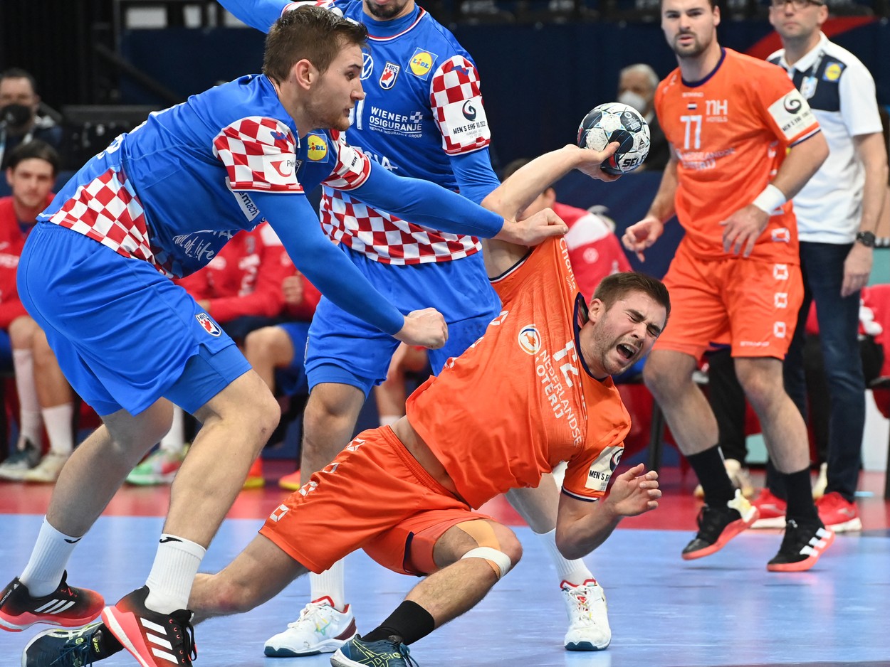 CE de handbal masculin | Olanda - Croația, ACUM, pe Digi Sport 2. Muntenegru - Islanda 24-34