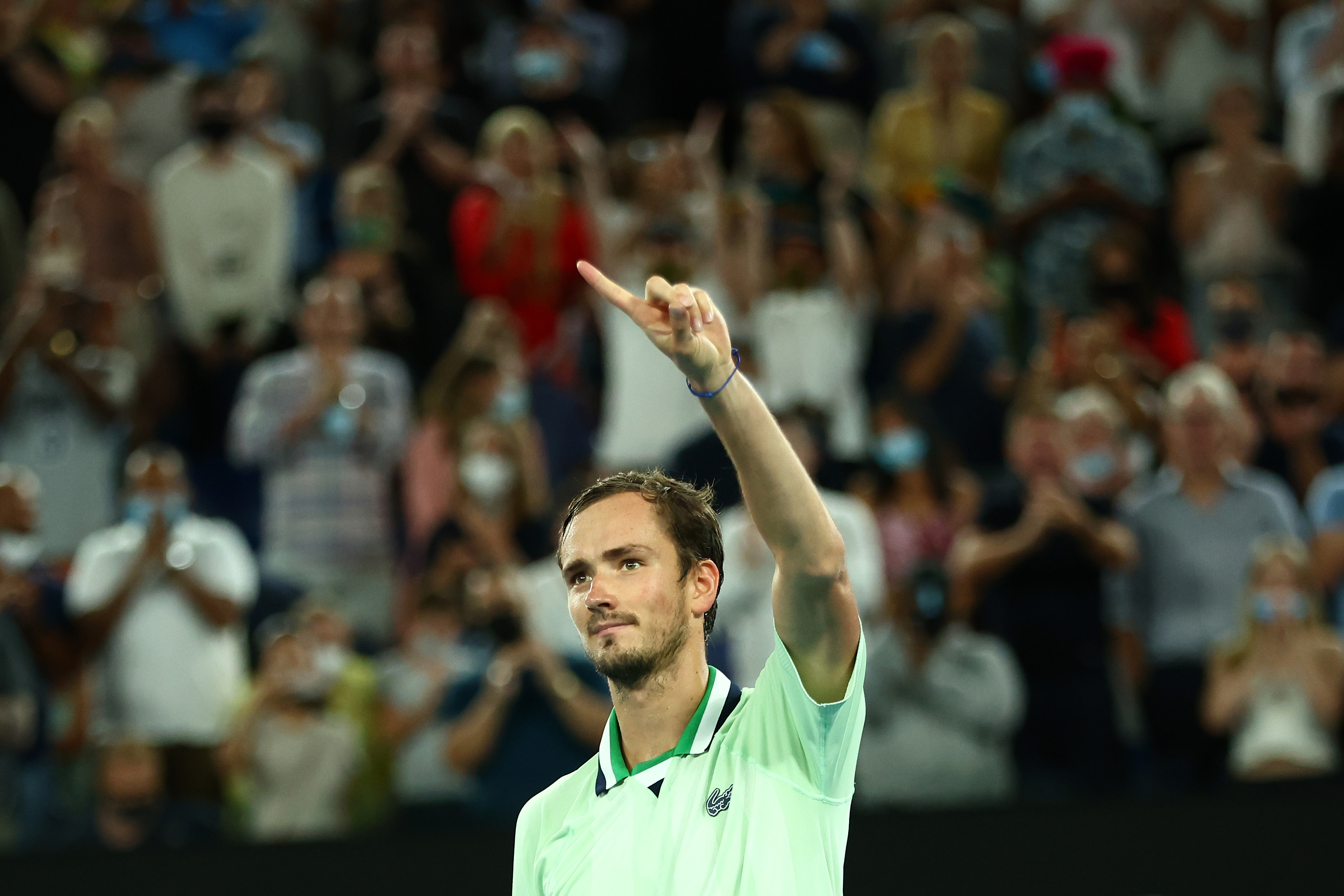 Daniil Medvedev, în finala Australian Open după victoria în patru seturi cu Stefanos Tsitsipas! Urmează meciul cu Rafa Nadal