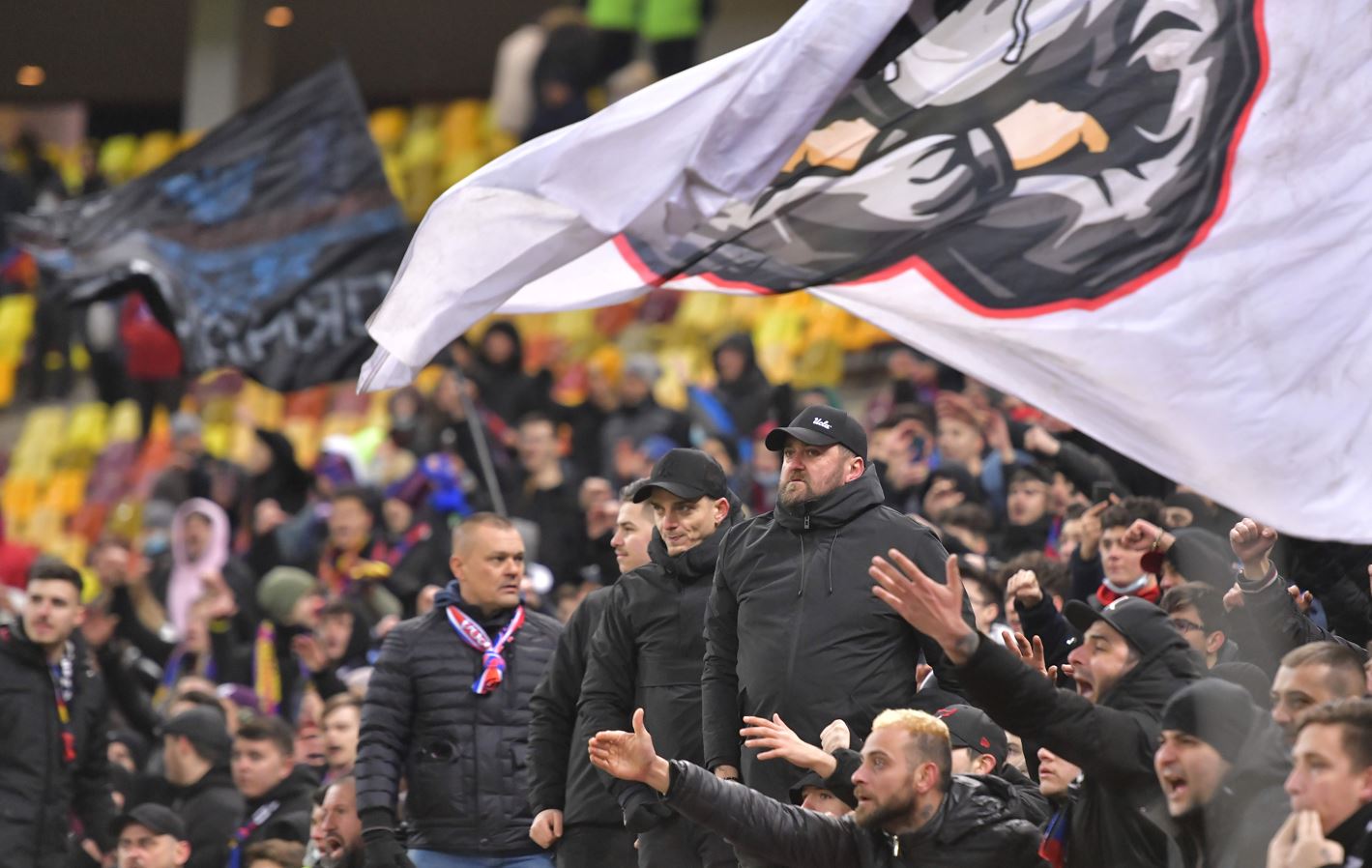 FCSB, amendată drastic pentru incidentele de la meciul cu CFR Cluj. Decizia Comisiei de Disciplină a FRF