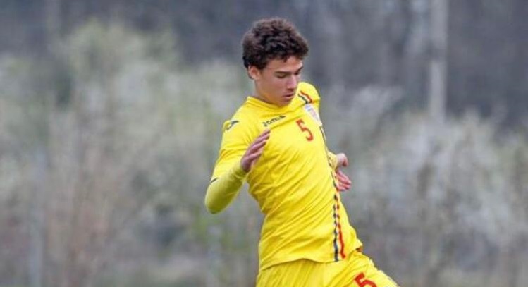 După Ianis Hagi, încă un fotbalist român semnează cu Rangers! A fost în probe la Chelsea și Tottenham