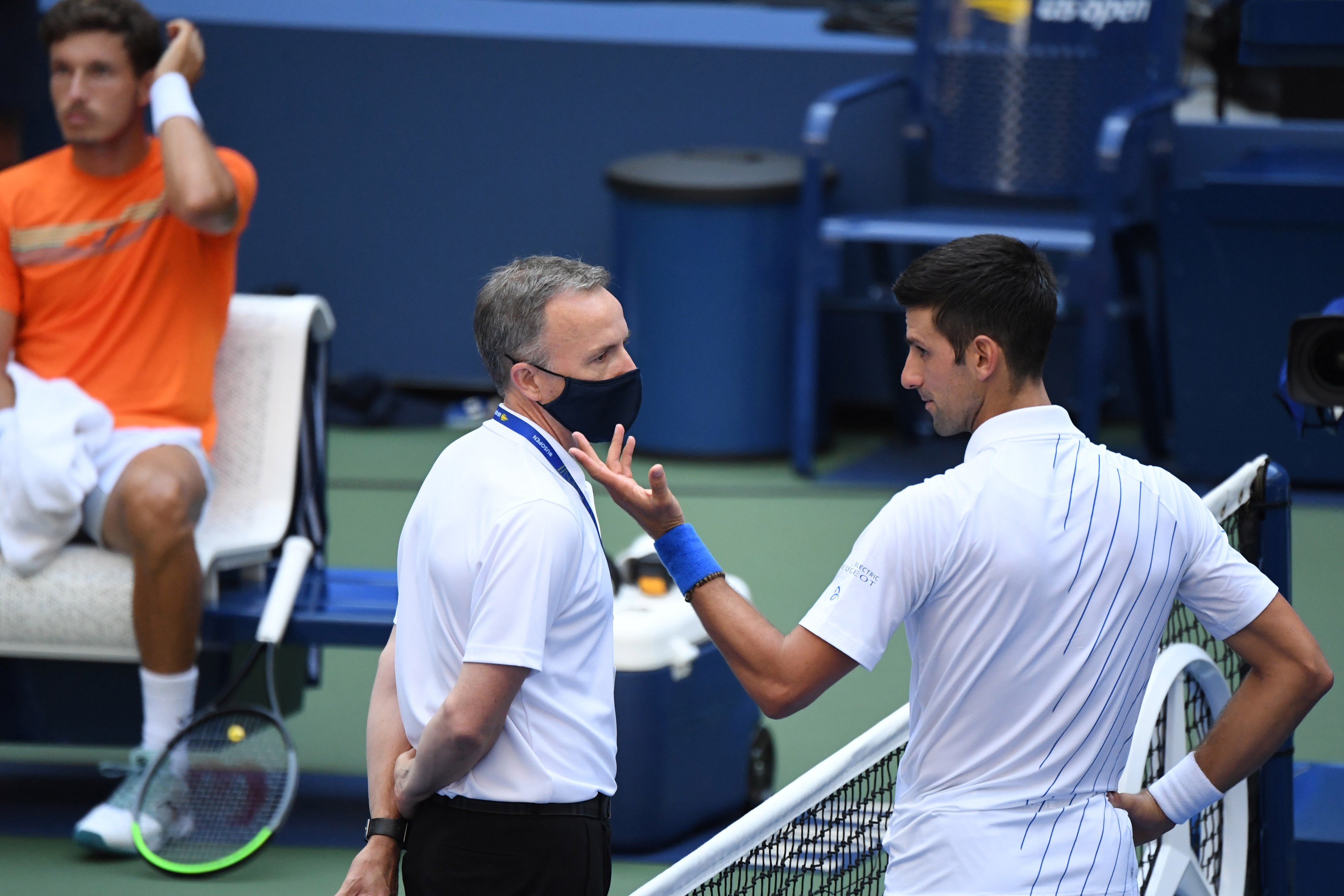 Arbitrul care l-a descalificat pe Novak Djokovic la US Open 2020, OUT din circuit un an! De ce a fost suspendat