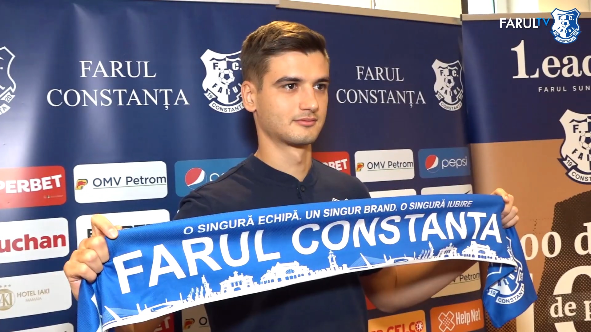 Dragoș Nedelcu a fost prezentat la Farul Constanța! Ce a declarat mijlocașul despre aventura la Fortuna Dusseldorf