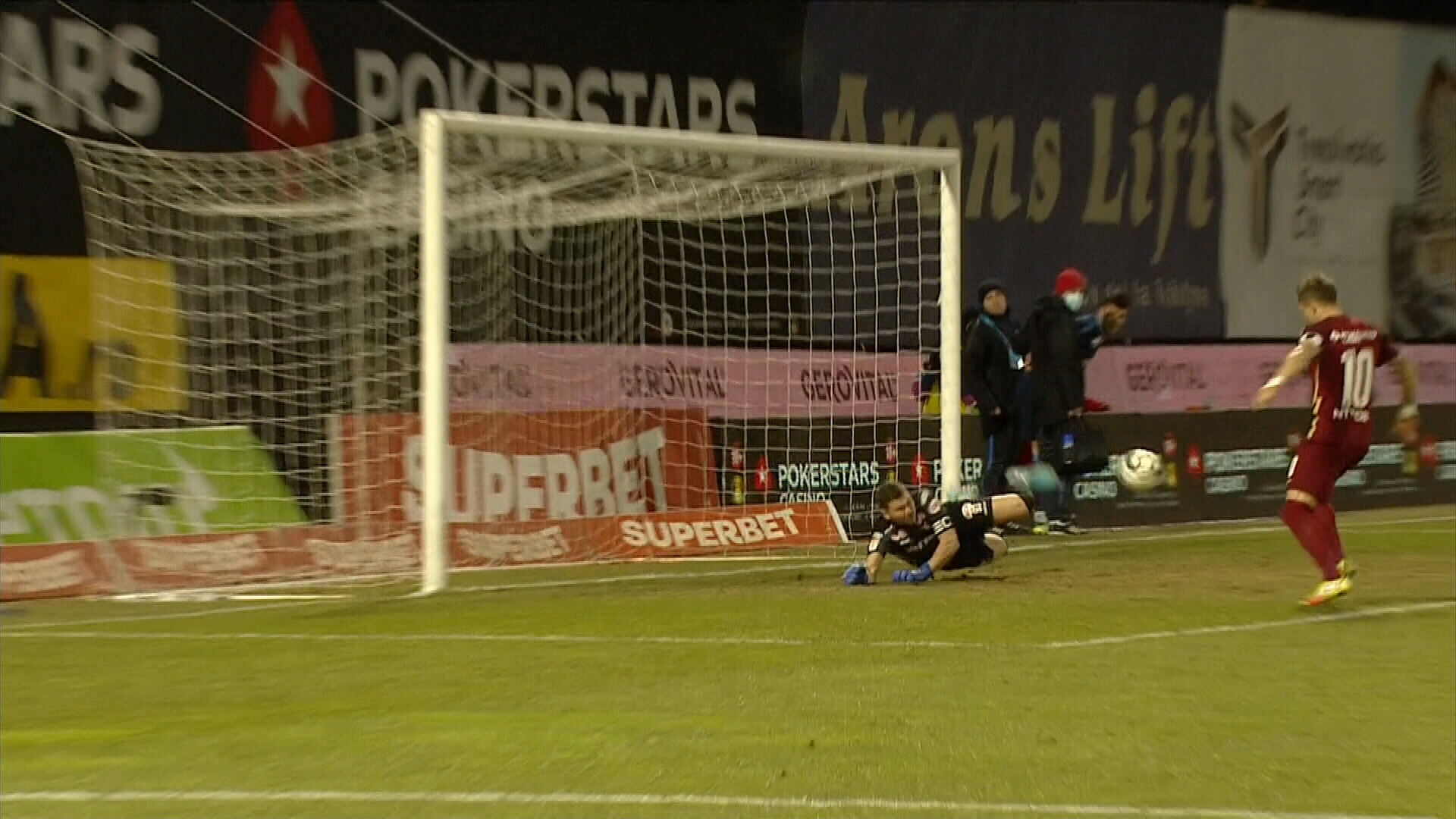 Deac, ratare cu poarta goală din 5 metri! Ocazie uriașă în CFR Cluj - UTA