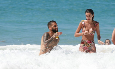 *EXCLUSIVE* Daniel Alves and his wife Joana Sanz at Conceicao beach in Fernando de Noronha