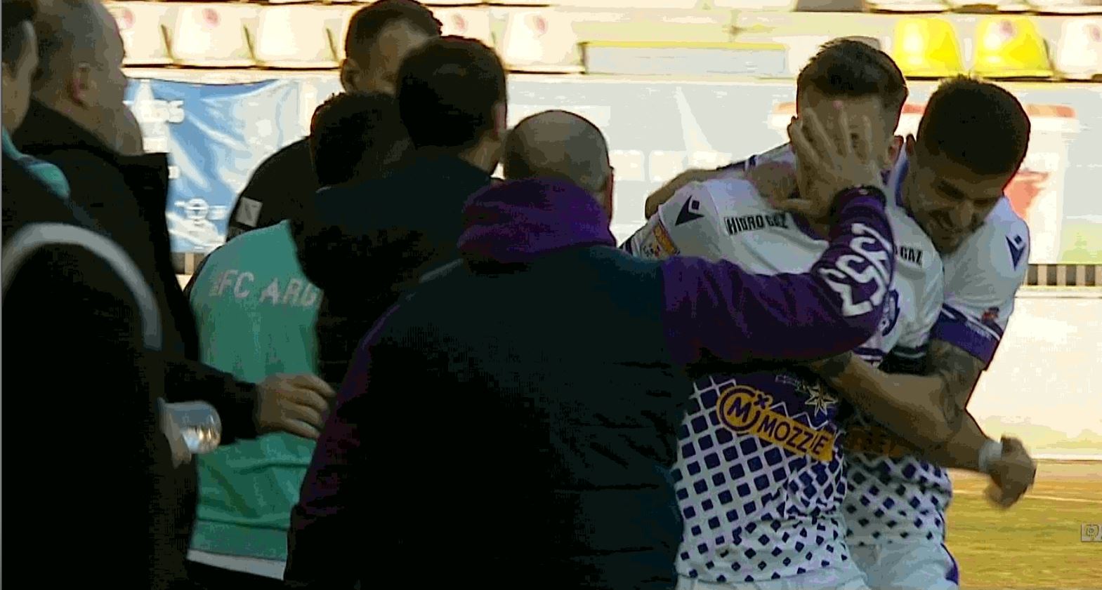 Chindia - FC Argeş 1-1, ACUM, pe Digi Sport 1. Piteștenii egalează în repriza a doua, cu un șut din voleu
