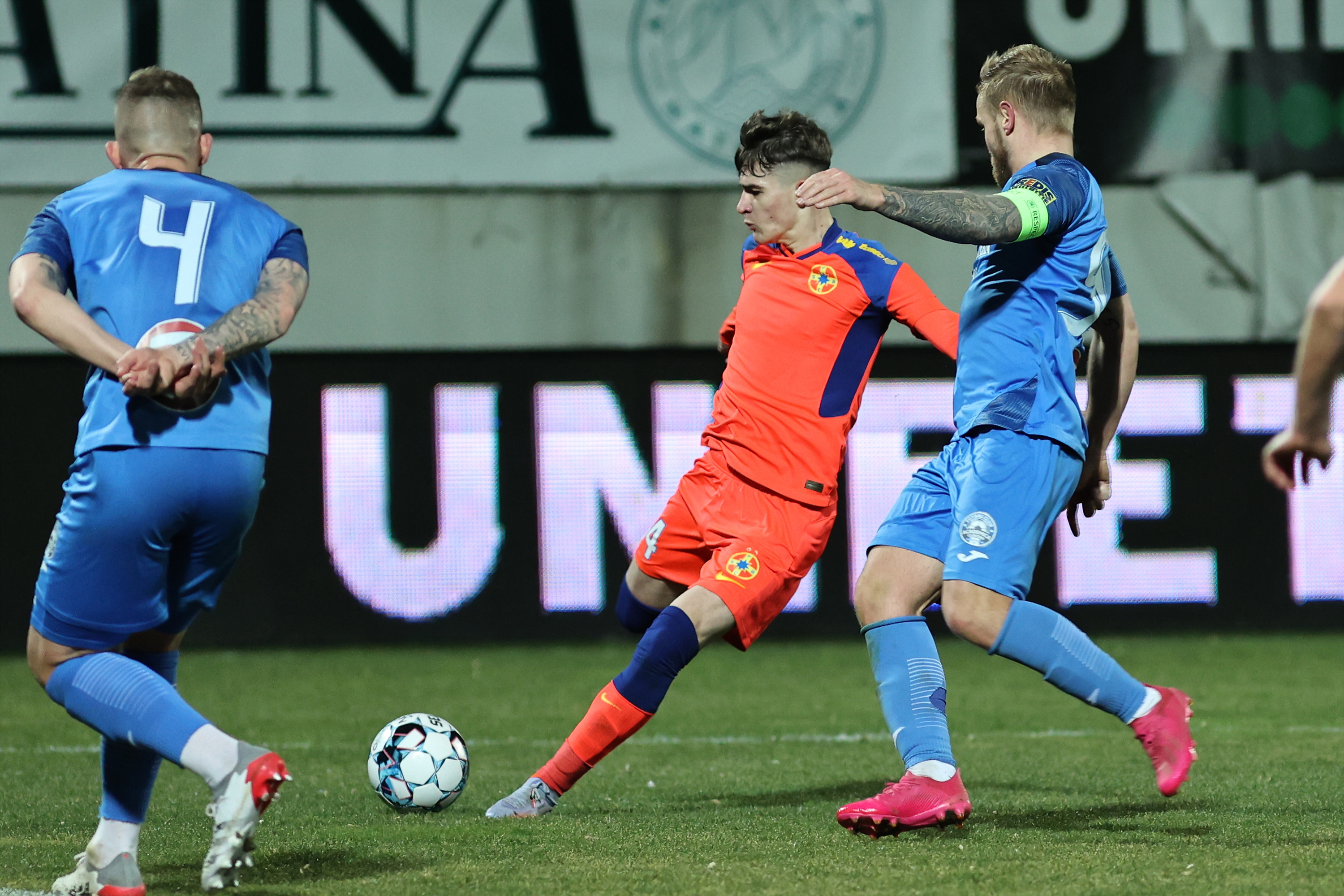 Matei Tănasă, puștiul de 16 ani debutat la FCSB, e încrezător. "Avem șanse mari la campionat!"