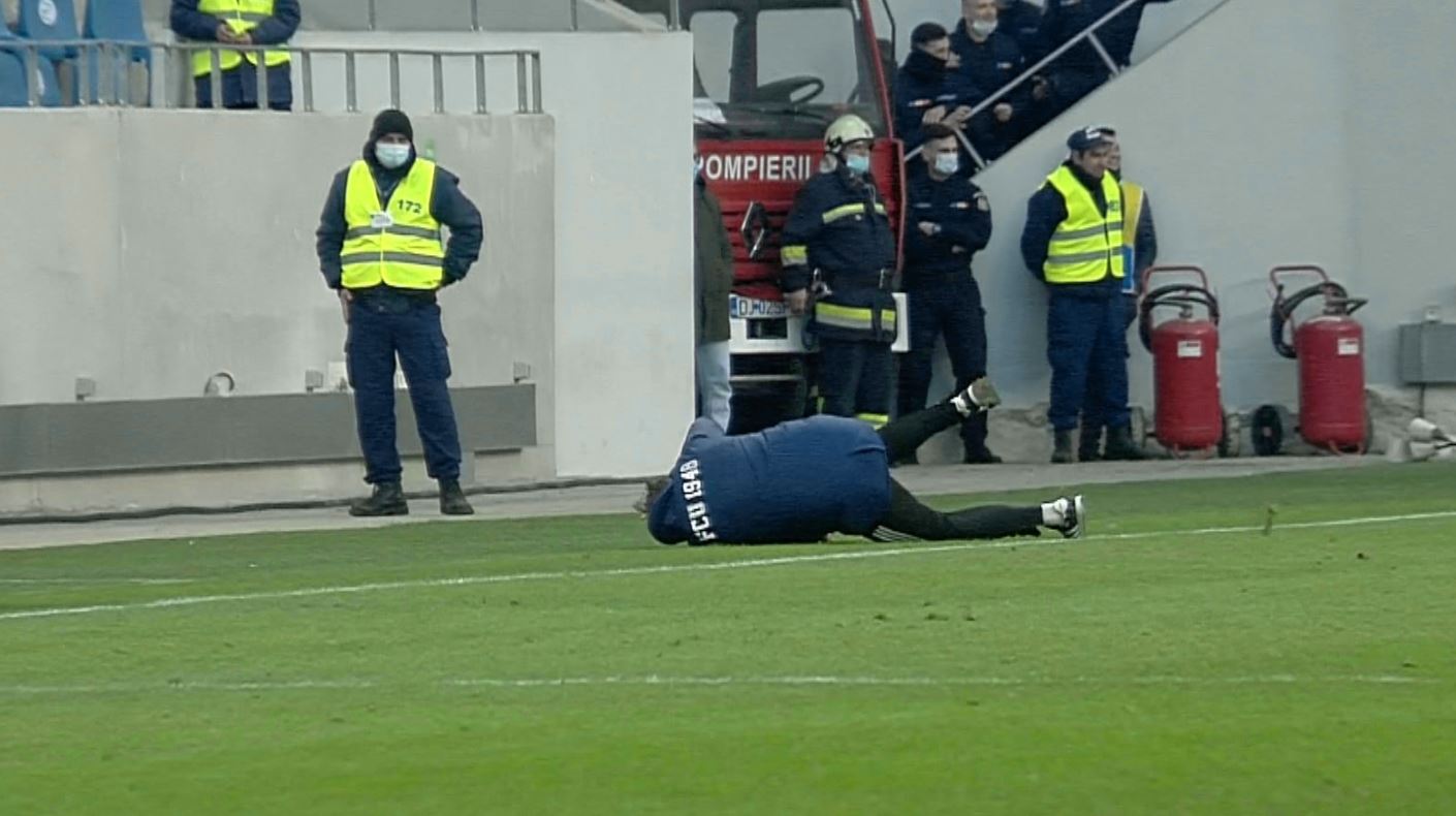 U Craiova 1948 - FC Botoșani 2-2, ACUM, la Digi Sport 1. Ce nebunie! Se marchează gol după gol. Napoli s-a rostogolit pe jos