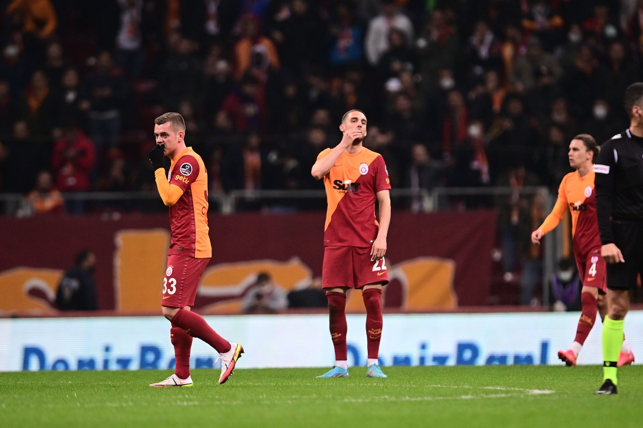 Continuă criza la Galatasaray. Fanii cer schimbări radicale, după egalul cu Kayserispor