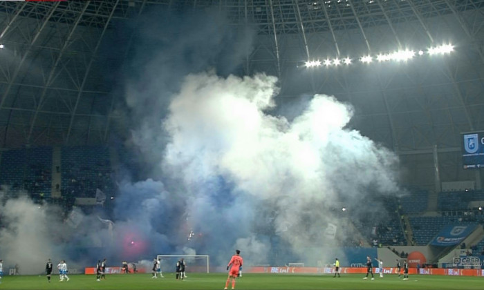 Show pirotehnic la Universitatea Craiova - U Craiova 1948 / Foto: Captură Digi Sport