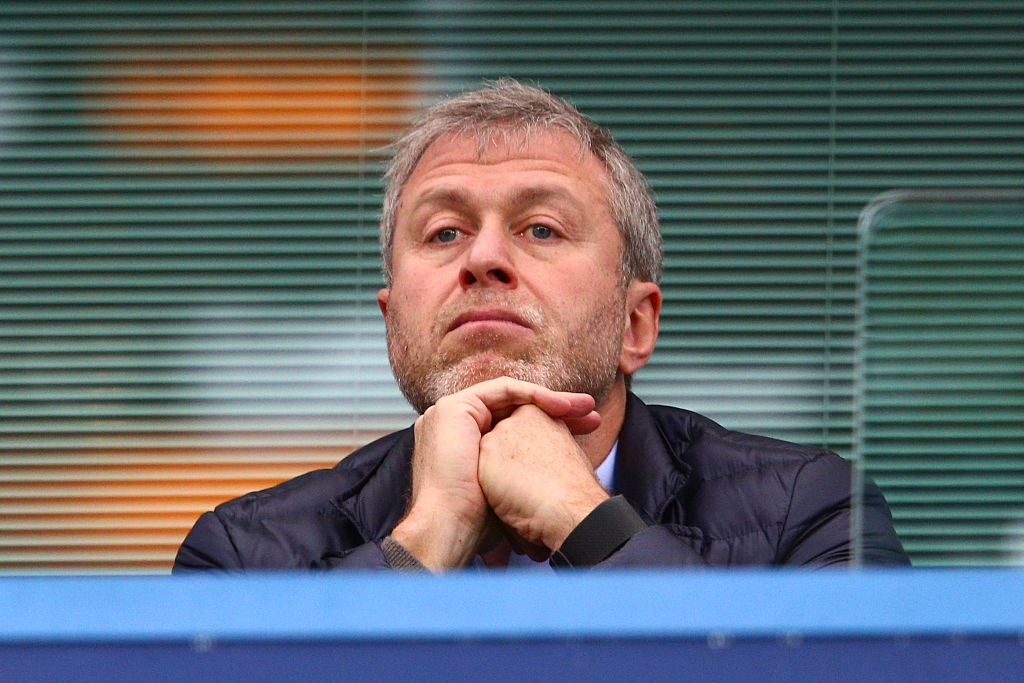 OFICIAL | Roman Abramovich își vinde acțiunile de la Chelsea. Voi dona profitul victimelor războiului din Ucraina