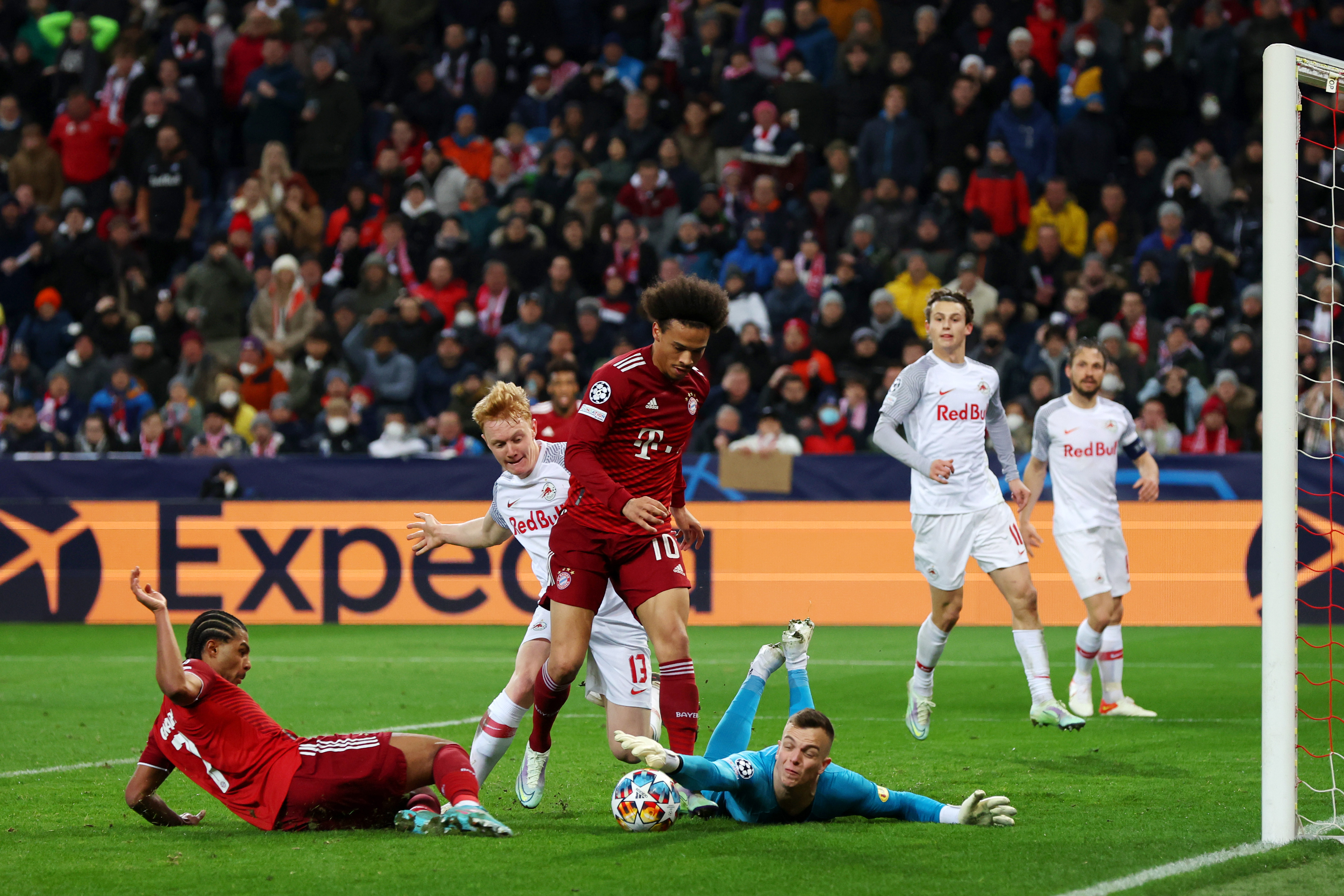 Salzburg - Bayern Munchen 1-1. Gazdele puteau produce surpriza din turul optimilor. Au condus până în minutul 90