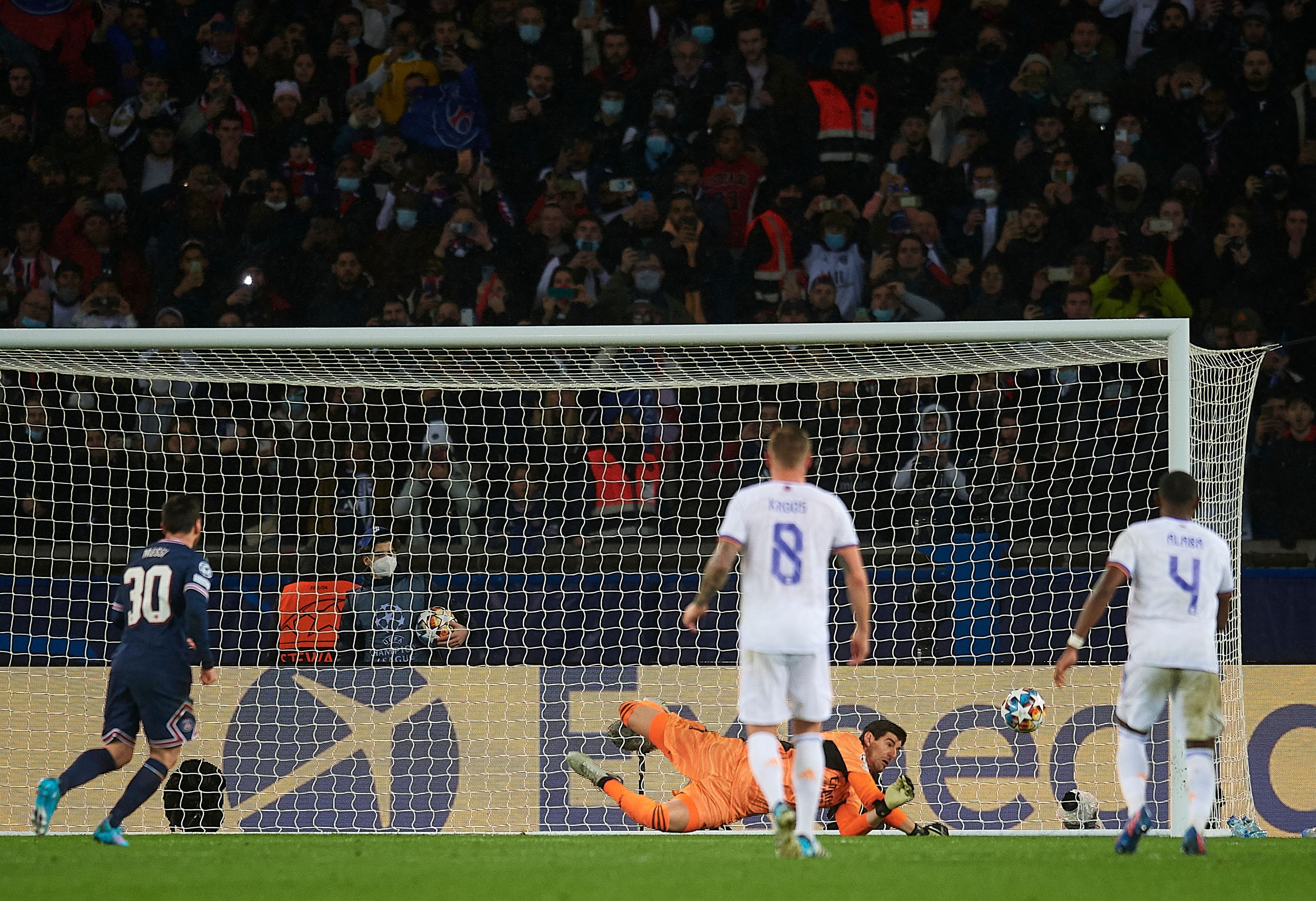 Leo Messi, direct în istoria Champions League, după penalty-ul ratat cu Real Madrid! Recordul nedorit al argentinianului