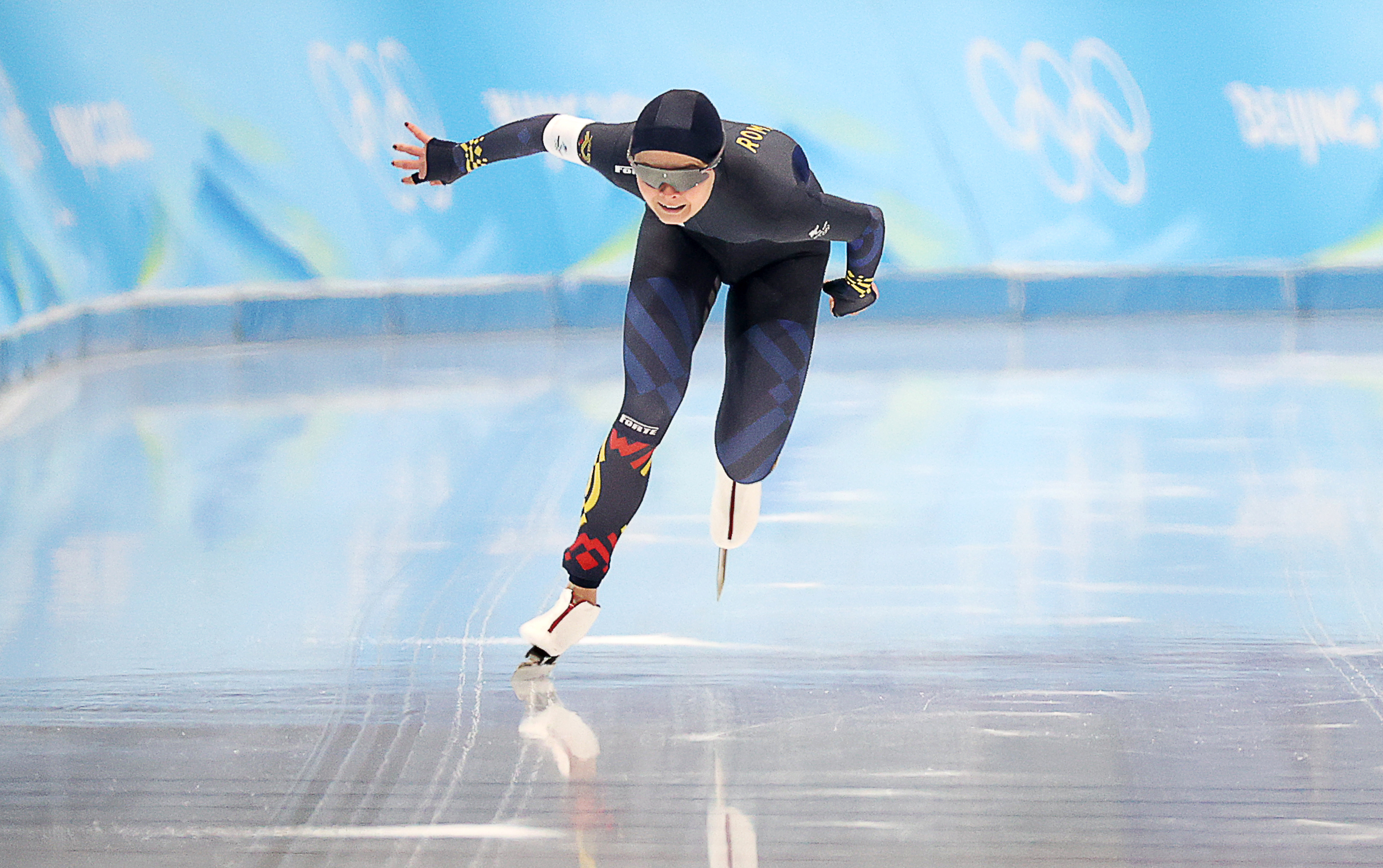 Cum s-a descurcat Mihaela Hogaș, cea mai rapidă patinatoare română, la 1000 de metri viteză, unde s-a stabilit un record olimpic