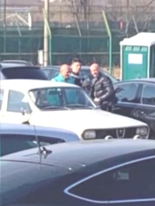 Imagine Stire I-a luat bolidul de lux unui coleg de la FCSB și a făcut accident cu autocarul echipei. Ce a urmat, total neașteptat | 2review.ro