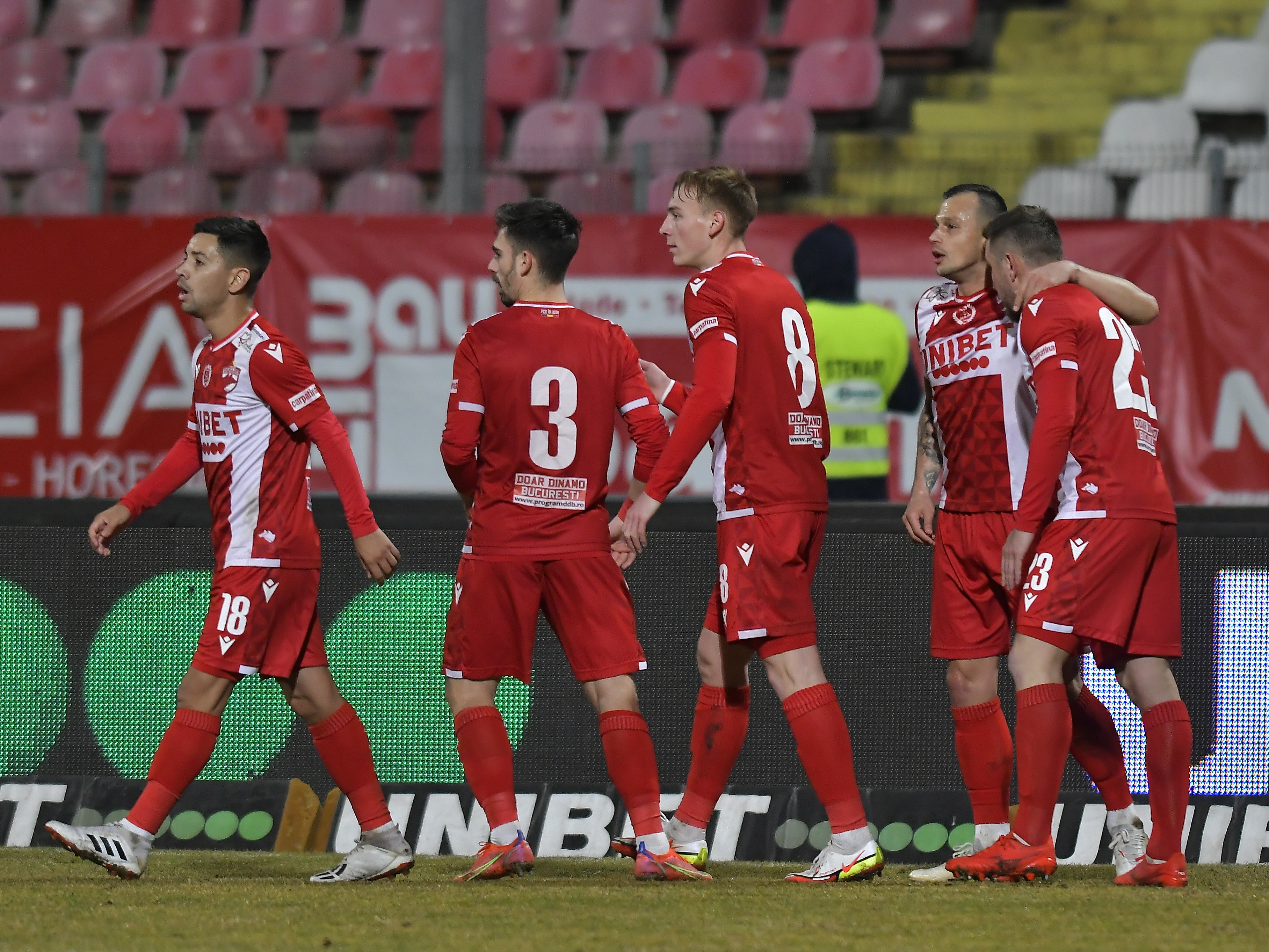 Dinamo - Gaz Metan Mediaş 4-0. Sărbătoare în Ștefan cel Mare! ”Câinii” câștigă primul meci sub conducerea lui Flavius Stoican