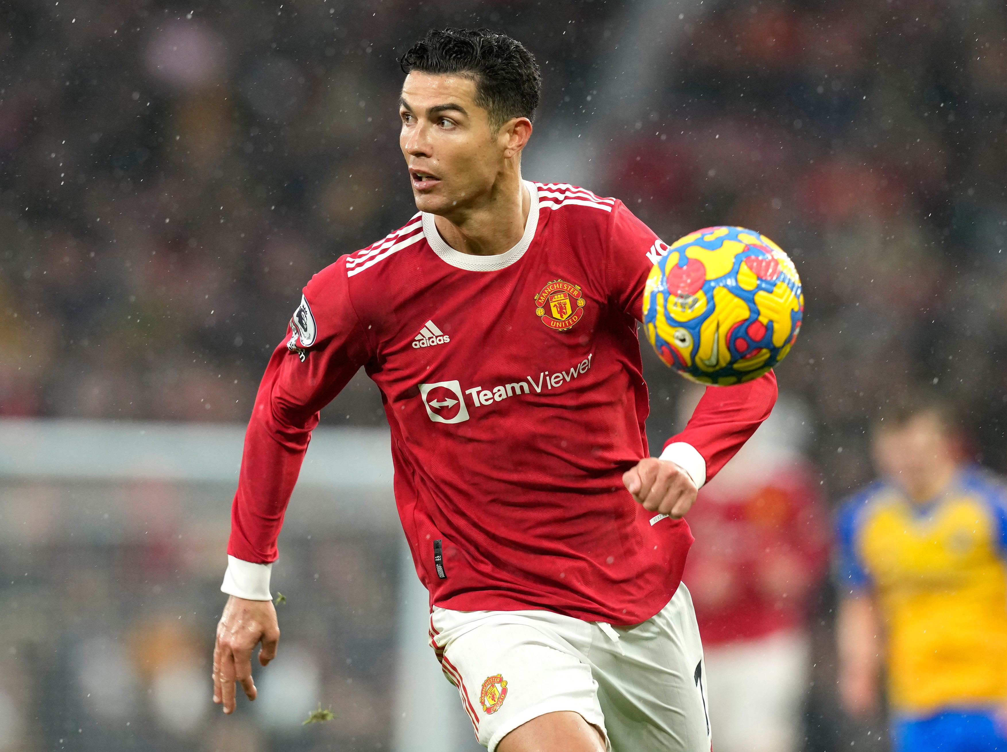 Cristiano Ronaldo, lider absolut la conturi ”fake” pe Instagram! Câștigă o avere de pe urma utilizatorilor care nu există